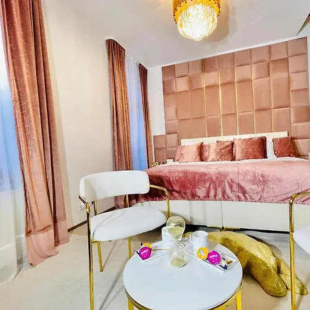 Hotel In Old Town *