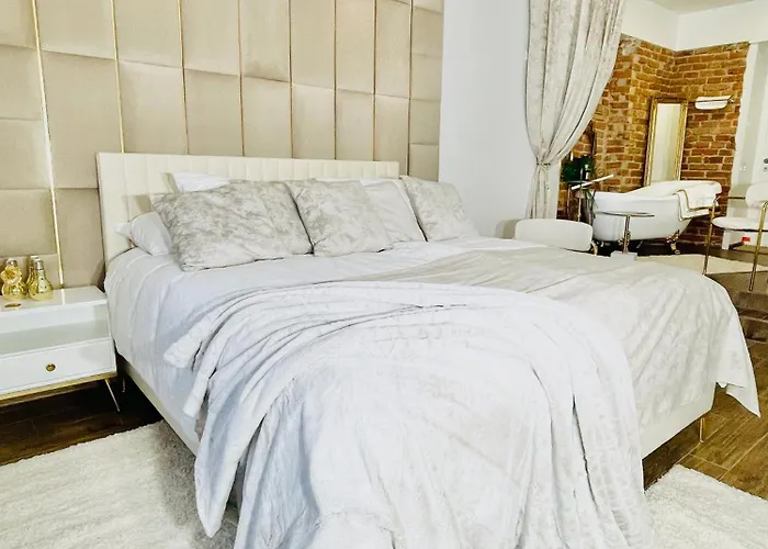 מלון In Old Town *